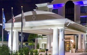 Book at Busch Gardens Vacation Package at the Holiday Inn & Suites Tampa North