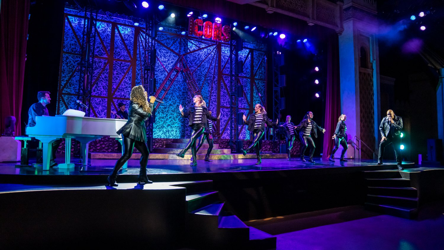 Busch Gardens Tampa Bay Icons Show